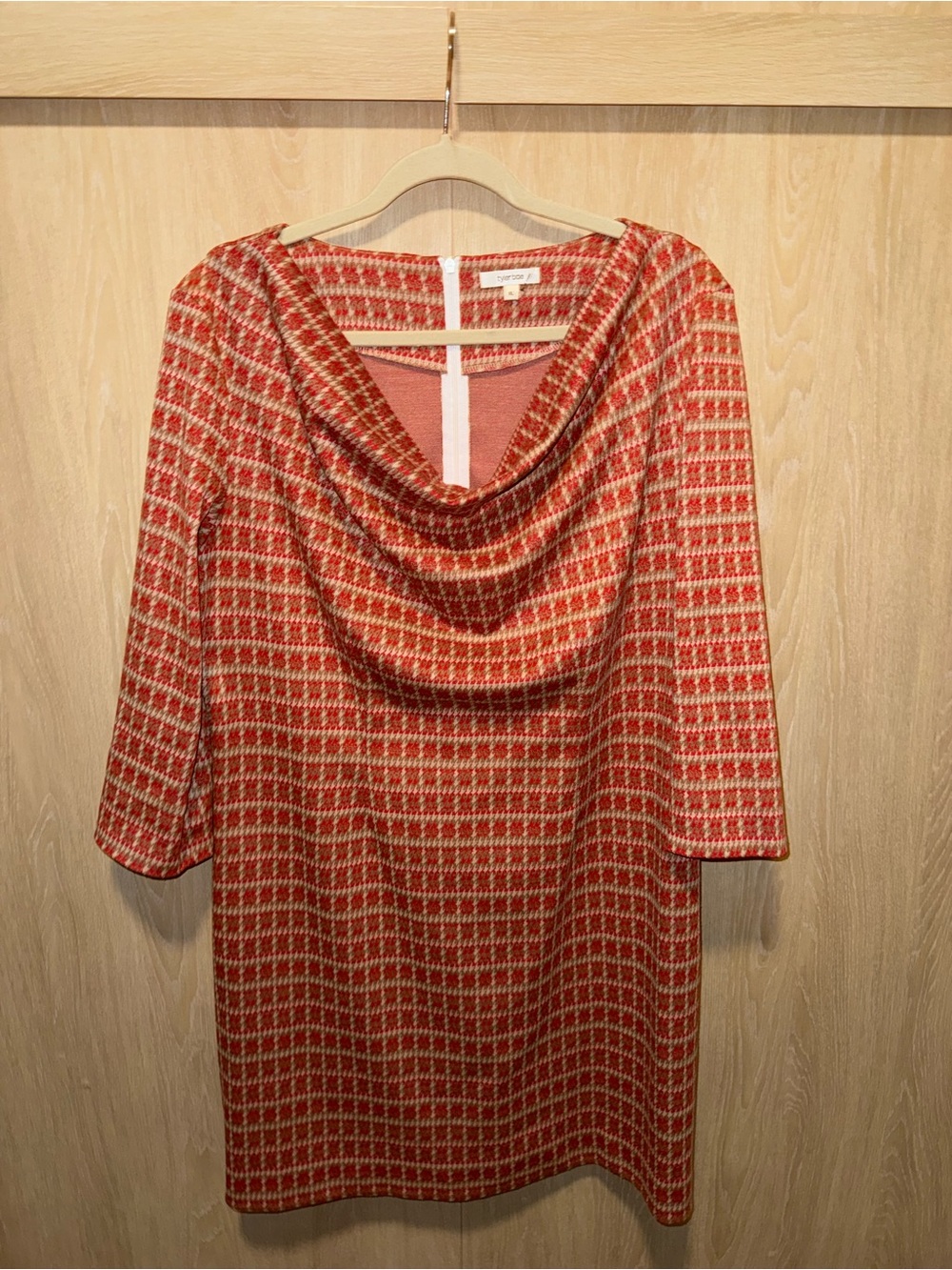 Tyler Boe Women’s XL Red Tan Geometric Cowl Neck 3/4 Sleeve Shift Dress